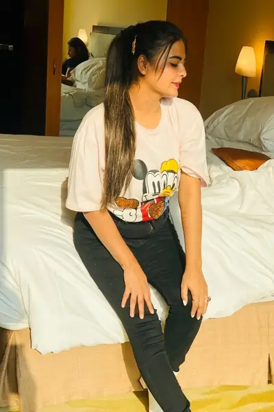 Kharghar Call girls √7666118699 Mumbai’s No. 1 High Profile Home Massage Service - photo 1