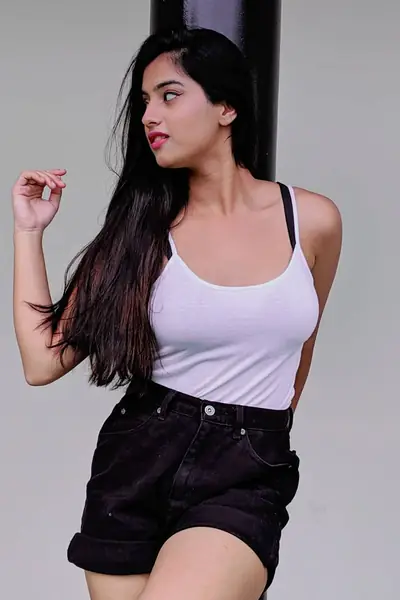 Call Girls In Vasundhara Enclave 9711800081 Escorts Service Delhi NCR - photo 1