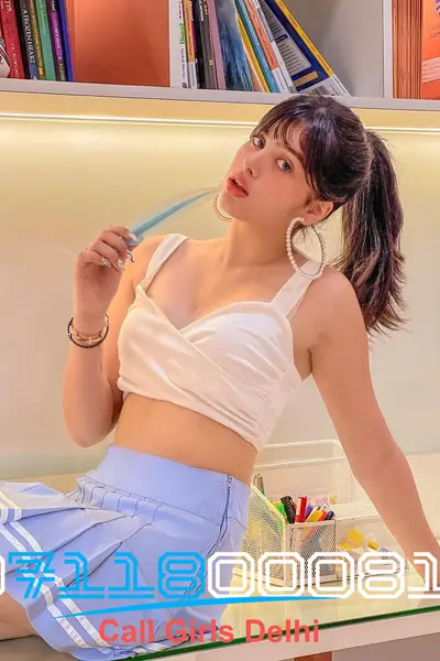 Call Girls In Chawri Bazar 9711800081 Escorts Service Delhi NCR - photo 1
